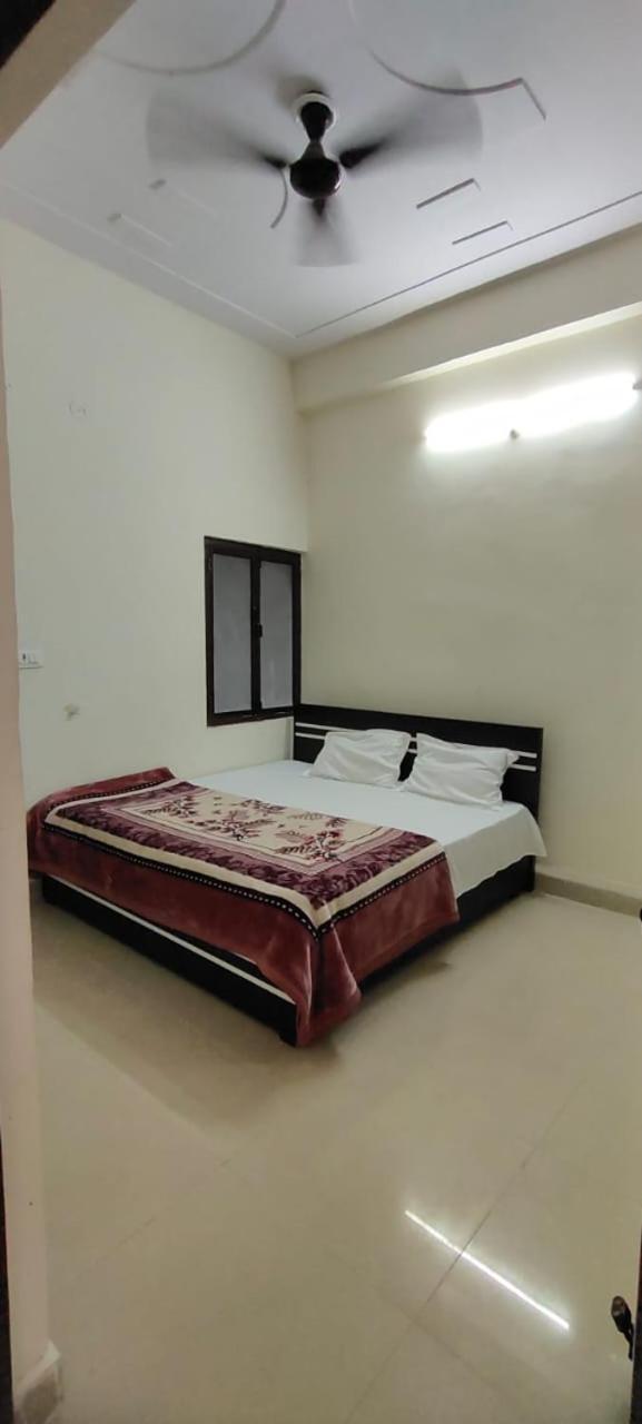 Shri Jee Dham Near Prem Mandir Hotel Vrindāvan Eksteriør billede