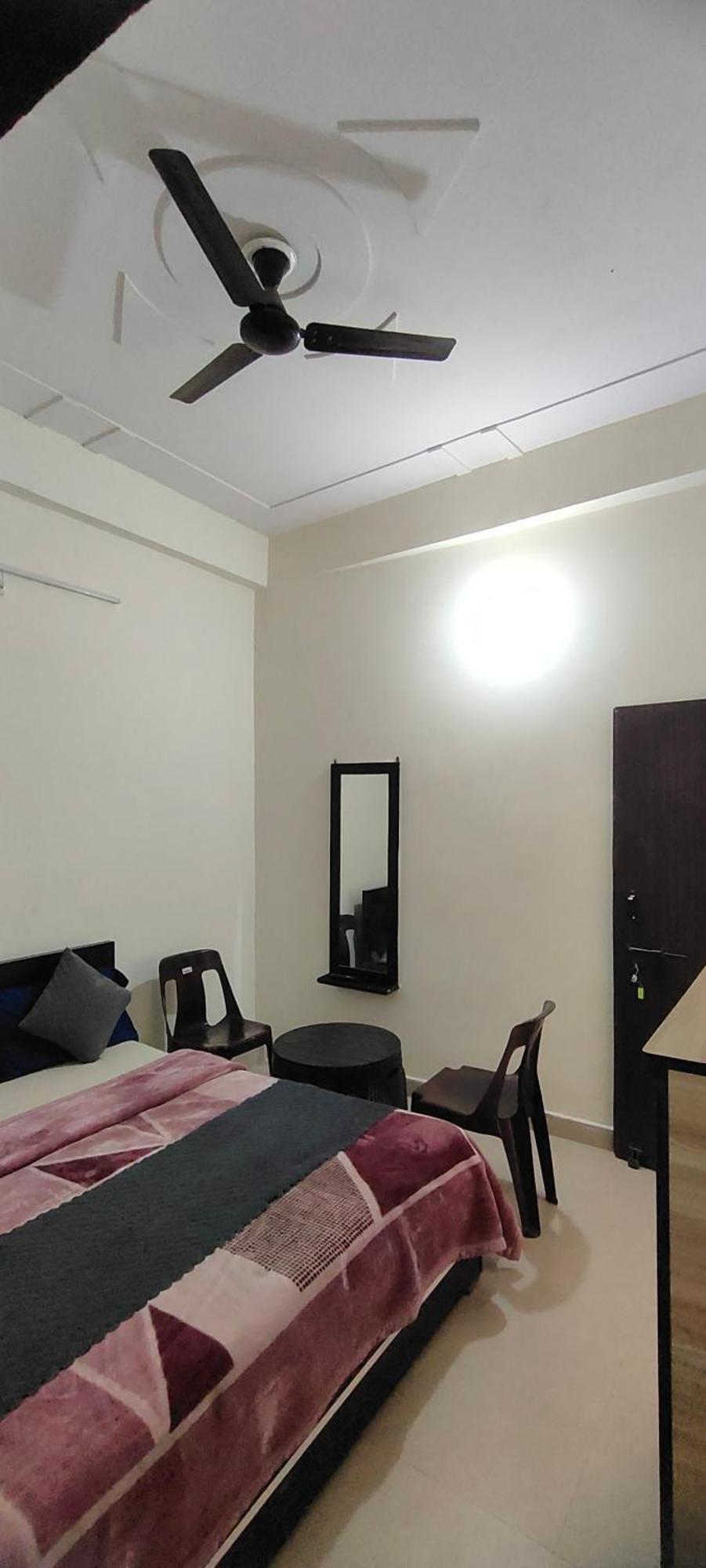 Shri Jee Dham Near Prem Mandir Hotel Vrindāvan Eksteriør billede